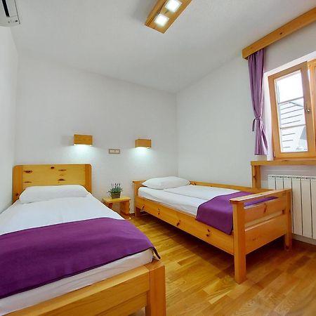 Plitvice Etno House I Bed & Breakfast Plitvicka Jezera Bagian luar foto