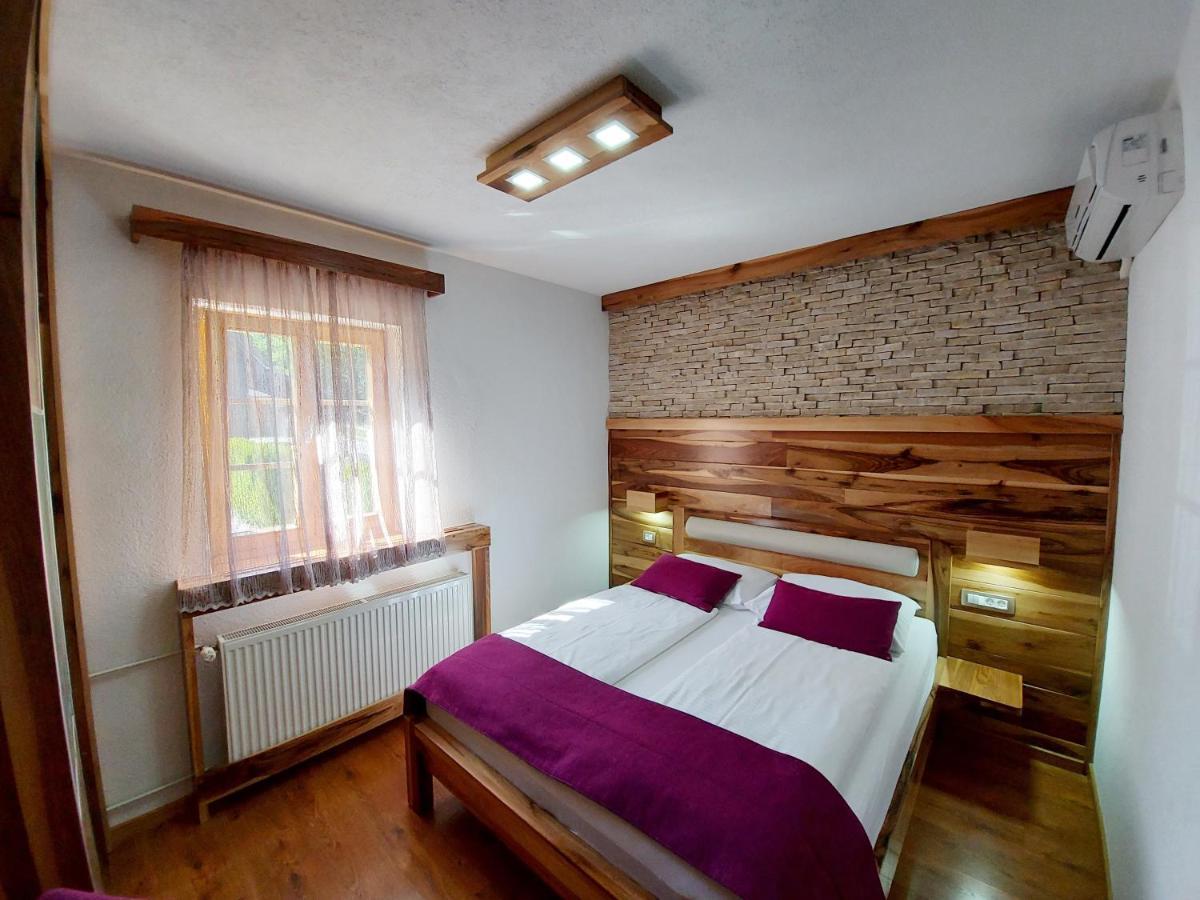 Plitvice Etno House I Bed & Breakfast Plitvicka Jezera Bagian luar foto