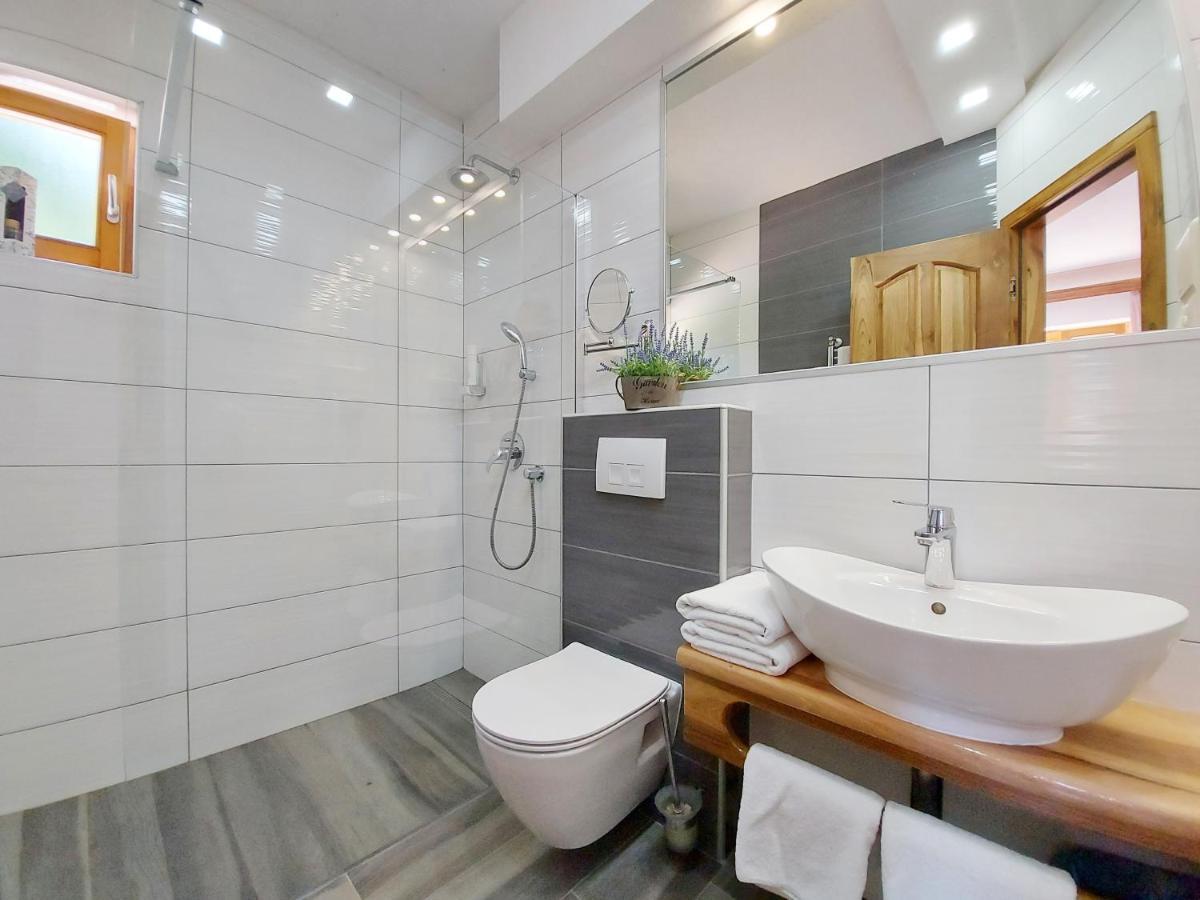 Plitvice Etno House I Bed & Breakfast Plitvicka Jezera Bagian luar foto