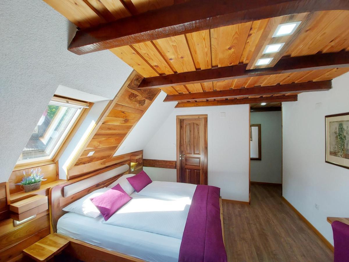 Plitvice Etno House I Bed & Breakfast Plitvicka Jezera Bagian luar foto